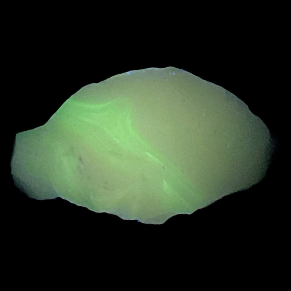 Lime Green Art Glass‎ Cullet Glowing Manganese Slag Glass #5GL107
